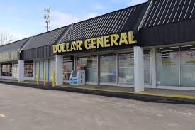 Dollar General hire felons